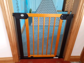 isafe stair gate
